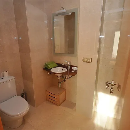 Toro 33 Apartament *